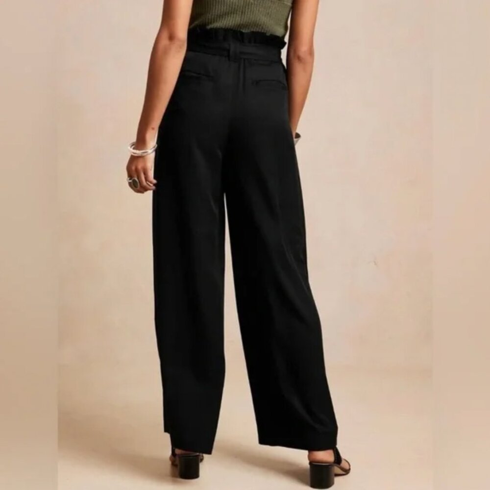 BANANA REPUBLIC Wide Leg Pleated Soft Tencel Pants 865389 in Black 10 - Picture 2 of 15